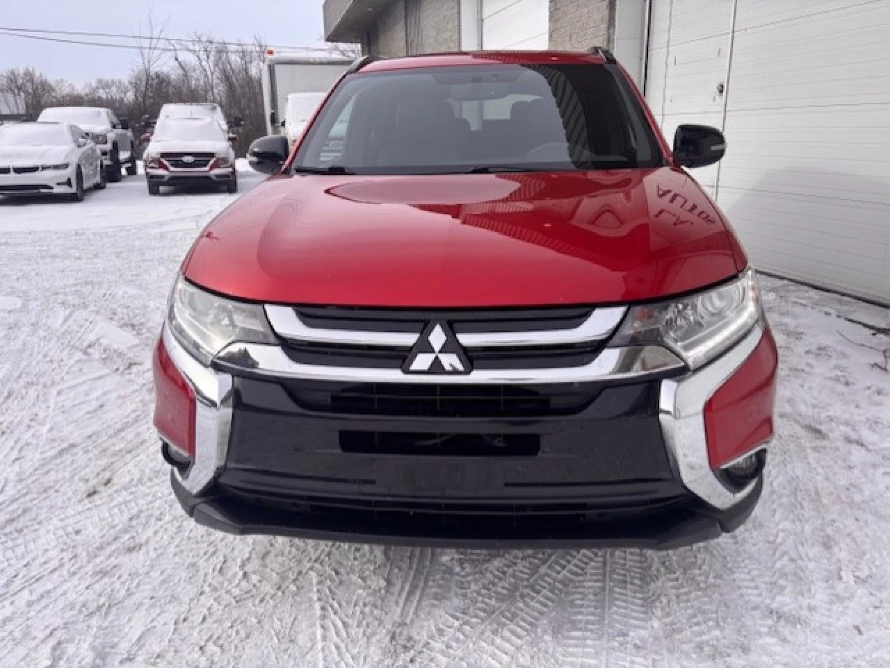 2018 Mitsubishi Outlander  Main Image