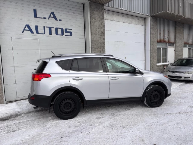 Toyota RAV4 le 2015