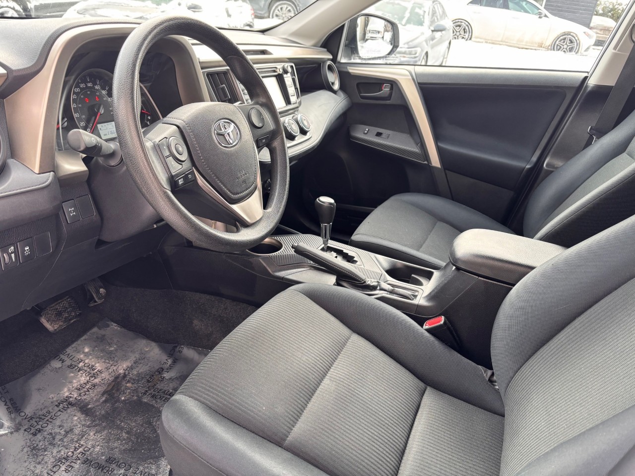 2015 Toyota RAV4 le Image principale