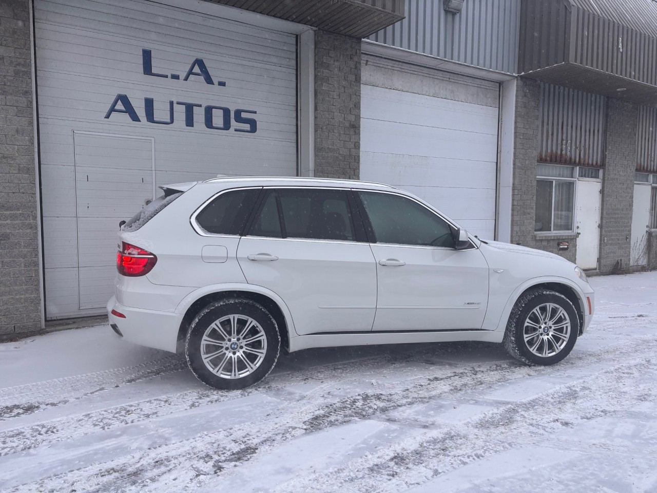 2012 BMW X5 35i Image principale