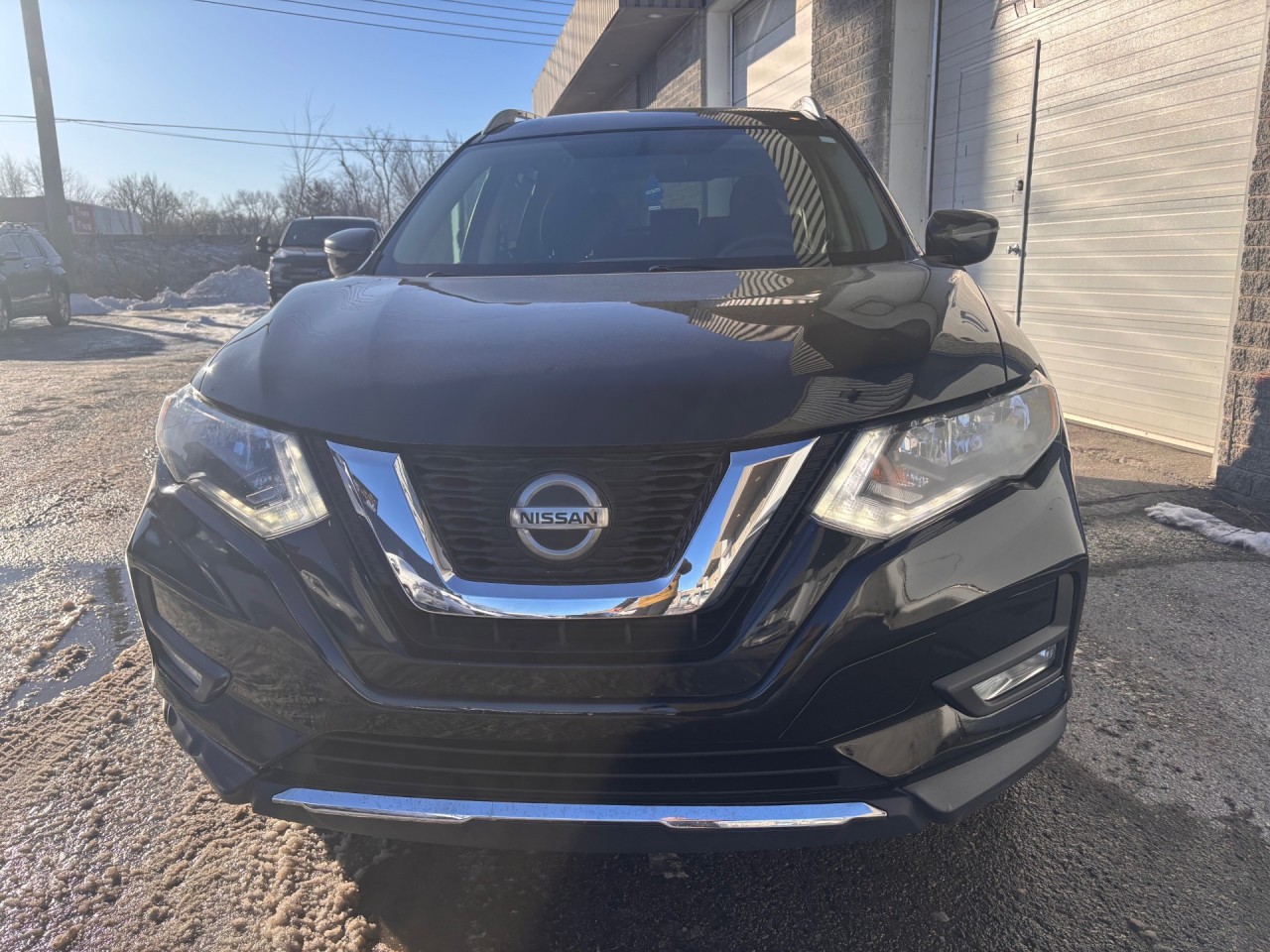 2018 Nissan Rogue SV Main Image